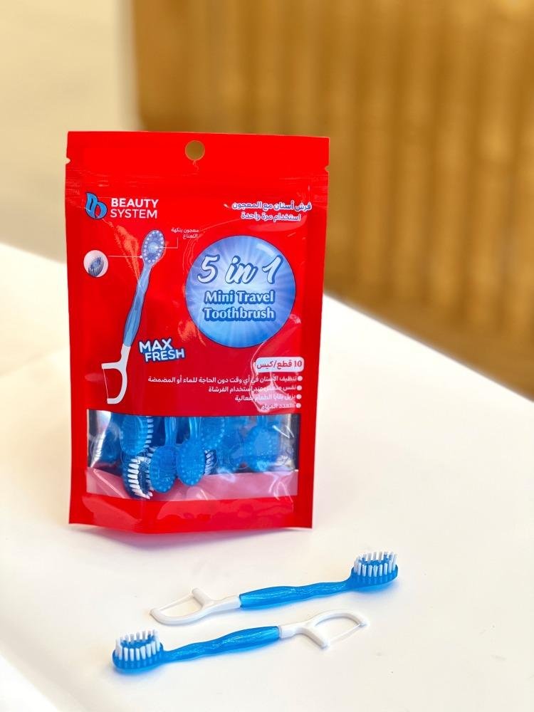 فرشاة ومعجون مع خيط تنظيف الاسنان من بيوتي سيستم _